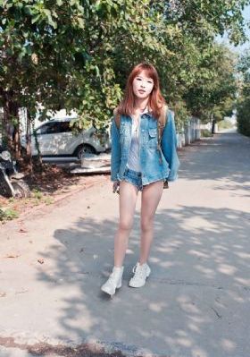 校花露出强迫我们揉-精品未删减完整版